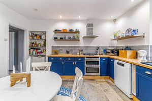 Photo 11- click for photo gallery